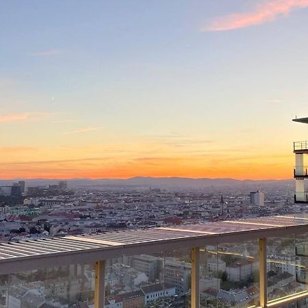 The High-Rise Condo With Pool Wien Ngoại thất bức ảnh