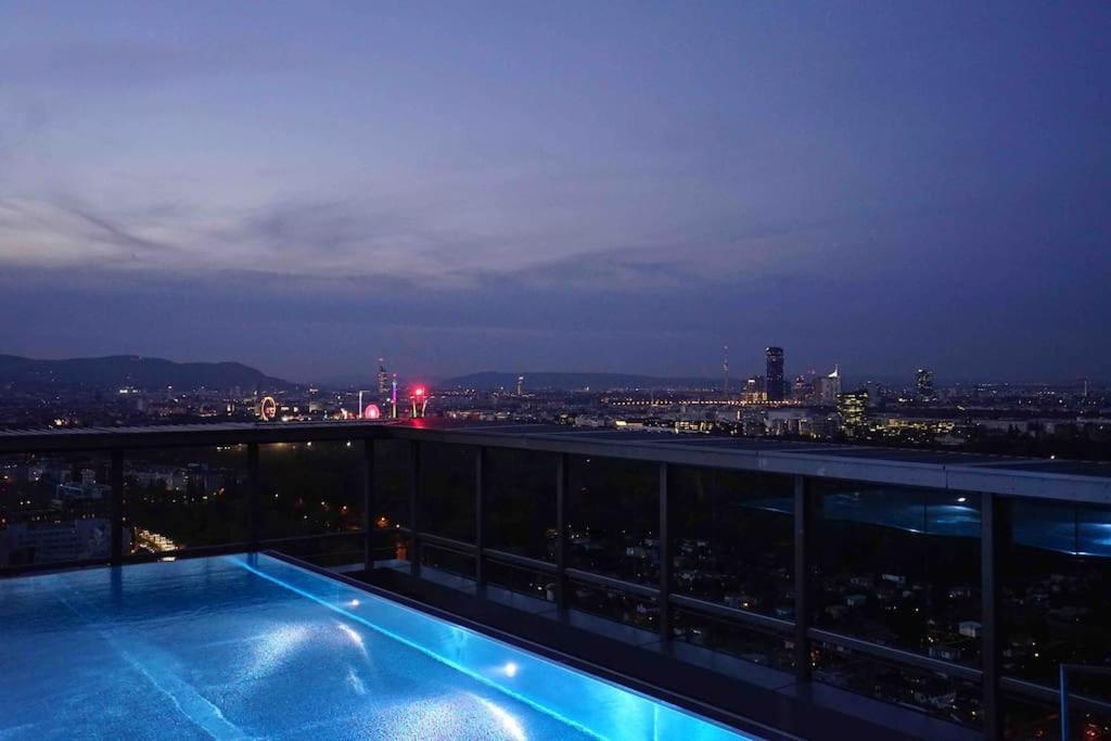 The High-Rise Condo With Pool Wien Ngoại thất bức ảnh