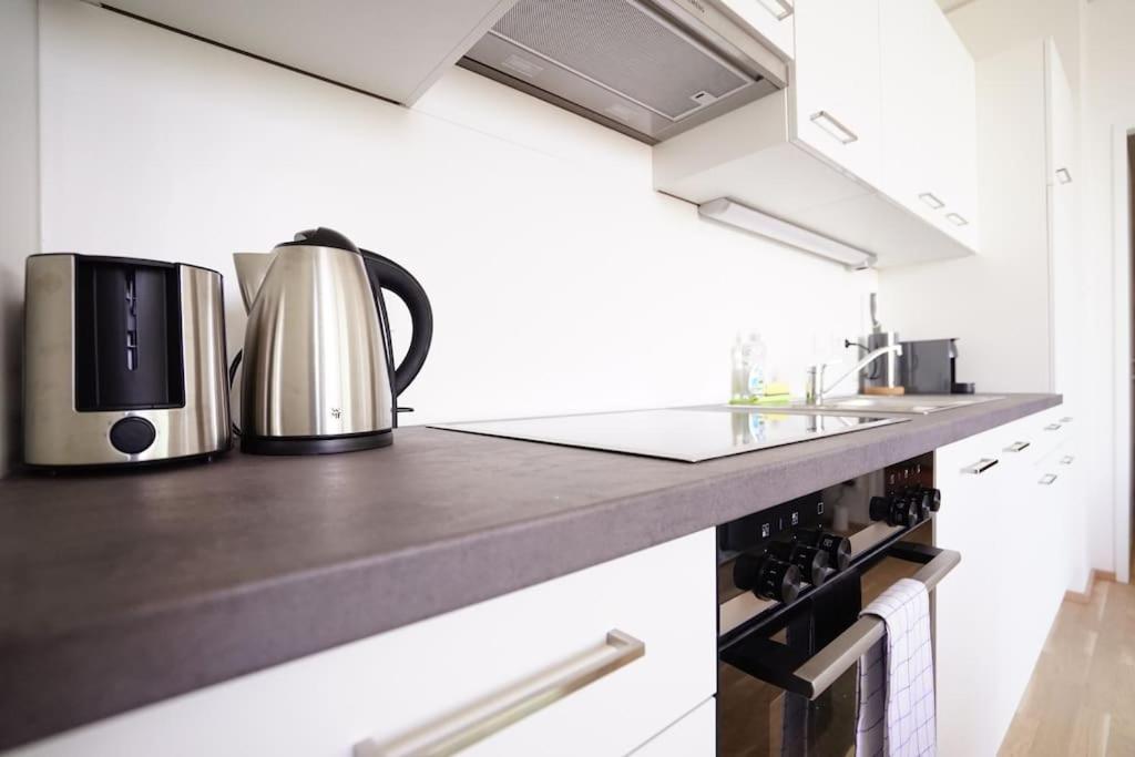 The High-Rise Condo With Pool Wien Ngoại thất bức ảnh