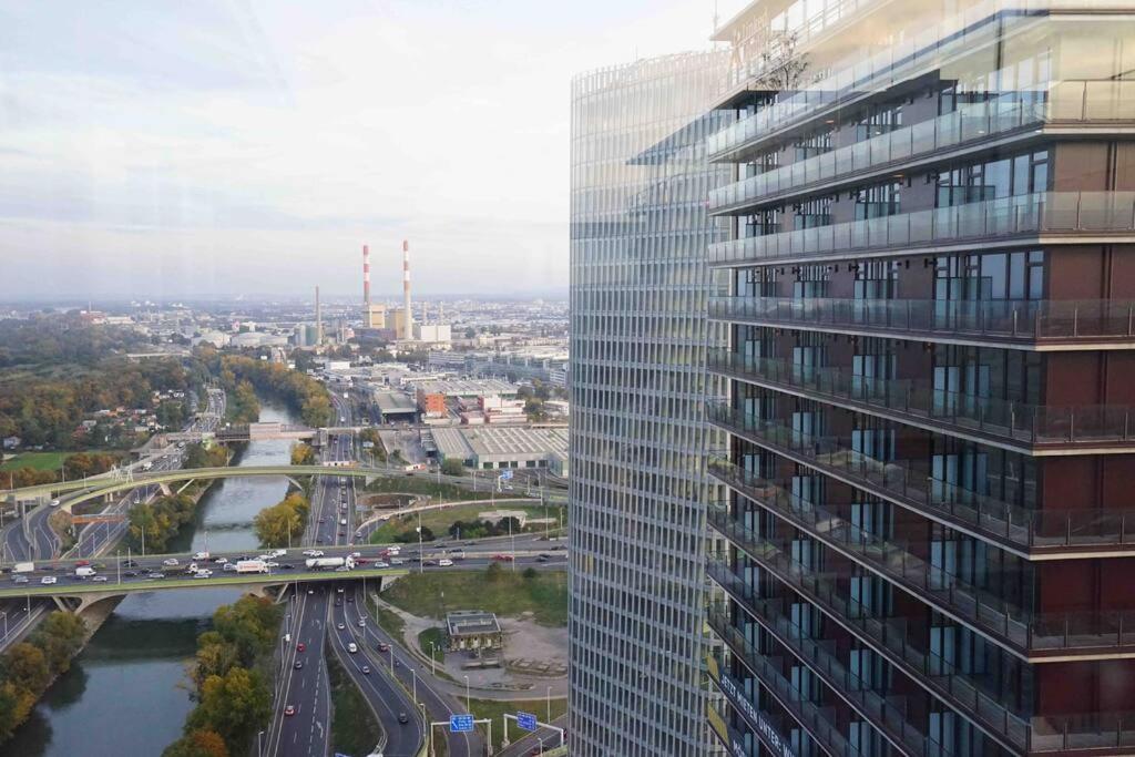 The High-Rise Condo With Pool Wien Ngoại thất bức ảnh
